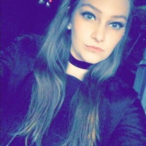 Meet your Posher, Cass